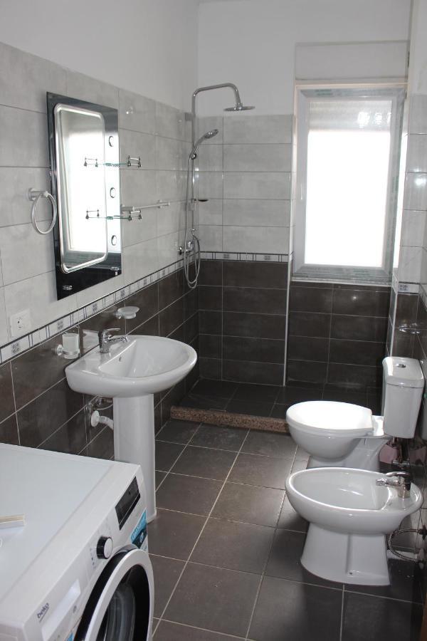 Comfy City Center Apartment Shkodër エクステリア 写真